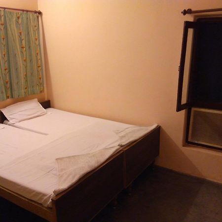 Mishra Guest House Benares Buitenkant foto